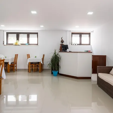 Pensionat West Side 3*