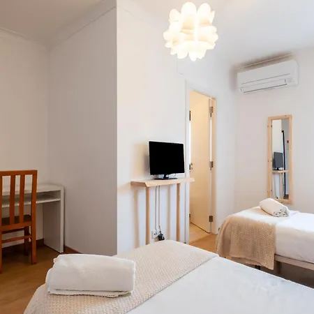 West Side Pensionat 3*